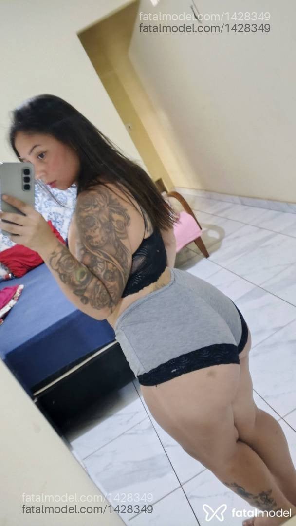 Acompanhante mulher com cabelo castanho de olhos castanhos - Lara santos