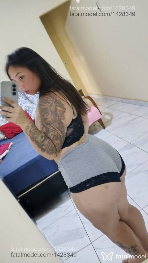 Acompanhante mulher com cabelo castanho de olhos castanhos - Lara santos