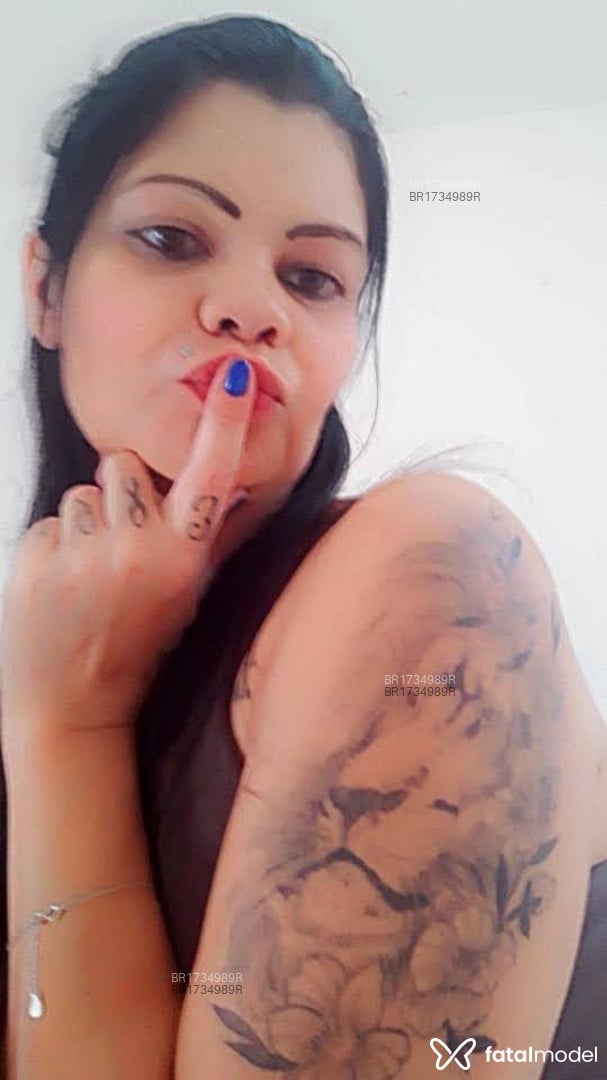 Acompanhante mulher morena (o) de olhos castanhos em Guaratuba - Carol Branquinflôr