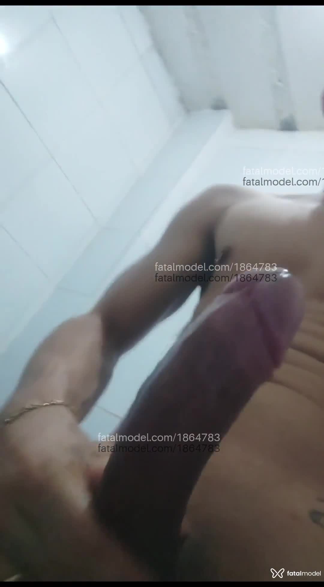 Acompanhante homem ruiva (o) de olhos castanhos - Romeo santos Acompanhante homem ruiva (o) de olhos castanhos - Romeo santos