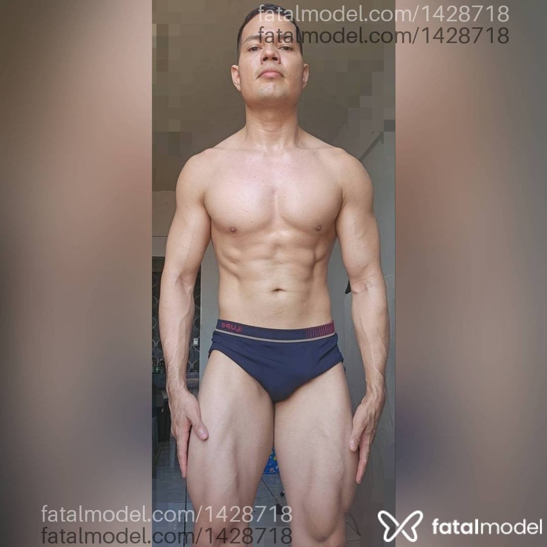 Acompanhante homem com cabelo castanho de olhos castanhos em Belém Acompanhante homem com cabelo castanho de olhos castanhos em Belém - RAMON ROCHA