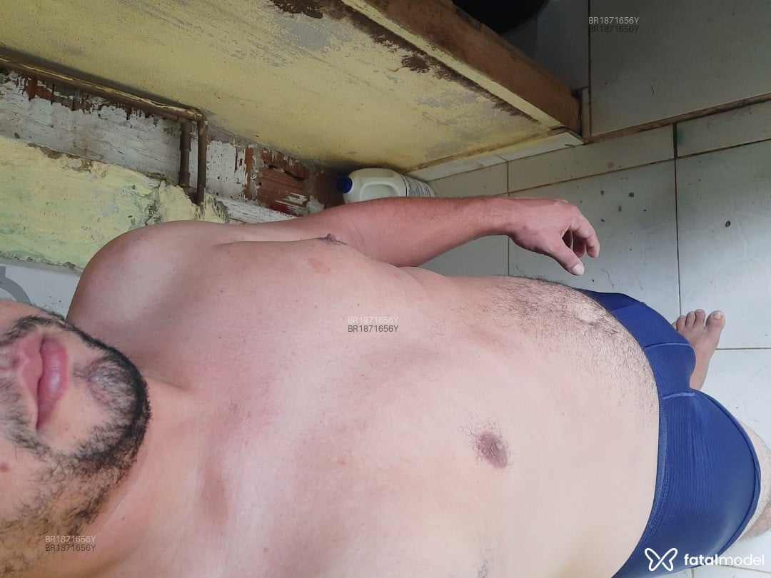 Acompanhante homem morena (o) de olhos pretos em Parauapebas - Araújo