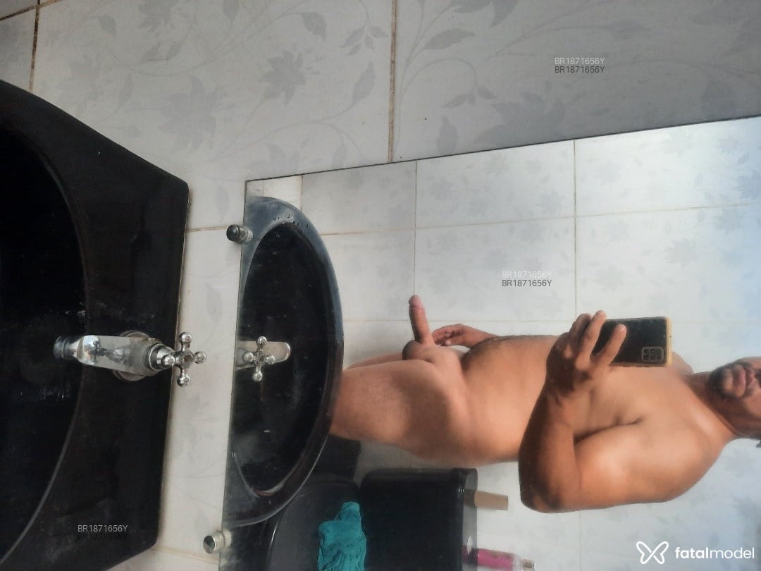 Acompanhante homem morena (o) de olhos pretos em Parauapebas - Araújo