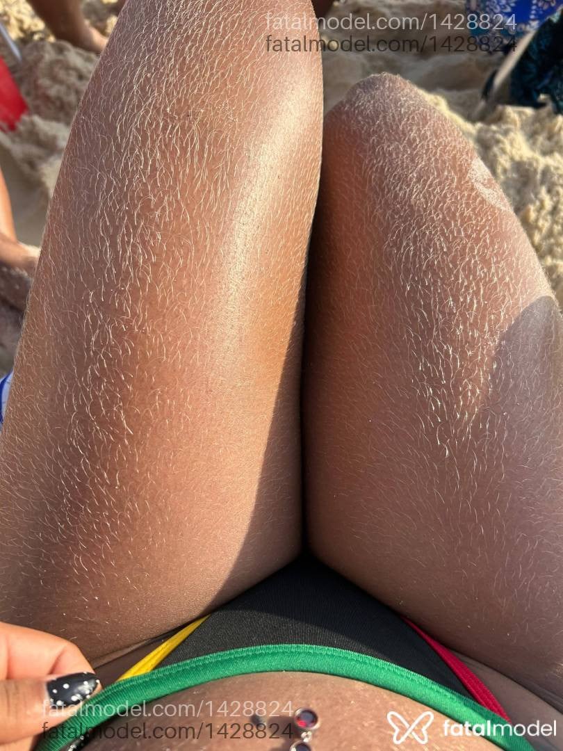Acompanhante mulher com cabelo castanho de olhos castanhos - Bianca Barcellos