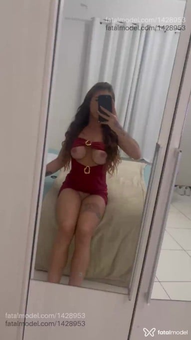 Acompanhante travesti morena (o) de olhos verdes em Capão da Canoa Acompanhante travesti morena (o) de olhos verdes em Capão da Canoa - Jennifer Prado