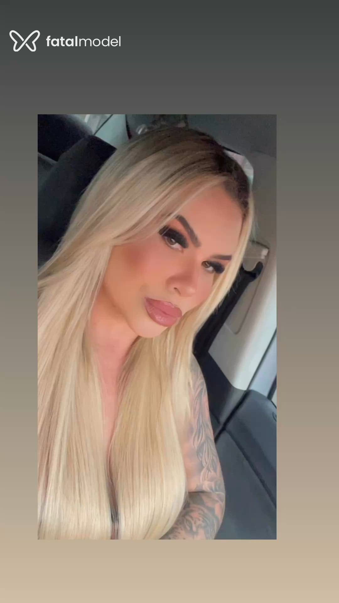 Acompanhante mulher loira (o) de olhos azuis - Bruna