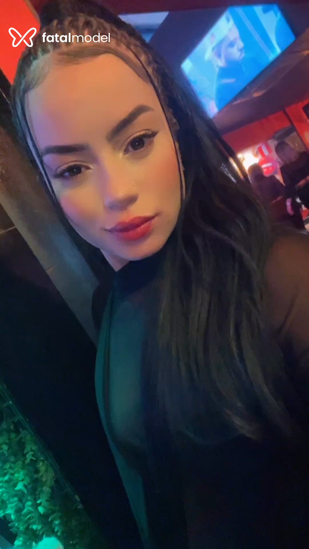 Acompanhante mulher morena (o) de olhos castanhos - Evelyn Acompanhante mulher morena (o) de olhos castanhos - Evelyn