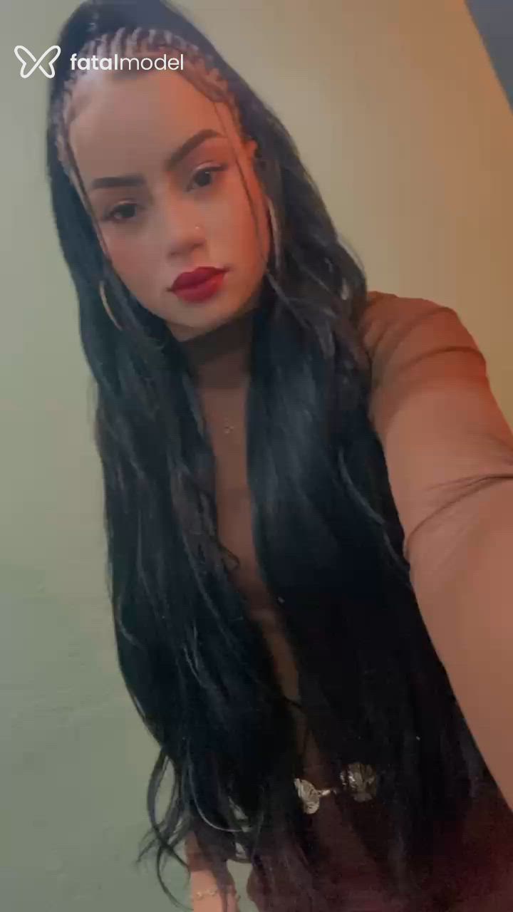 Acompanhante mulher morena (o) de olhos castanhos - Evelyn Acompanhante mulher morena (o) de olhos castanhos - Evelyn