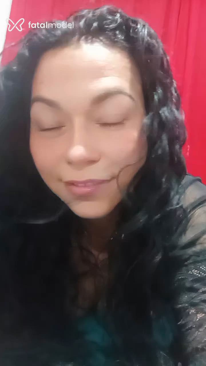 Acompanhante mulher morena (o) de olhos castanhos - Michelle Mendes