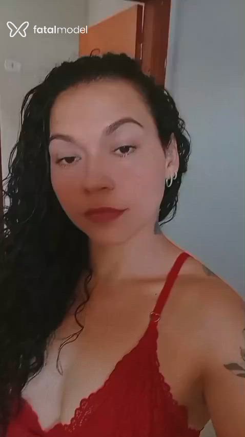 Acompanhante mulher morena (o) de olhos castanhos em Uberlândia Acompanhante mulher morena (o) de olhos castanhos em Uberlândia - Michelle Mendes