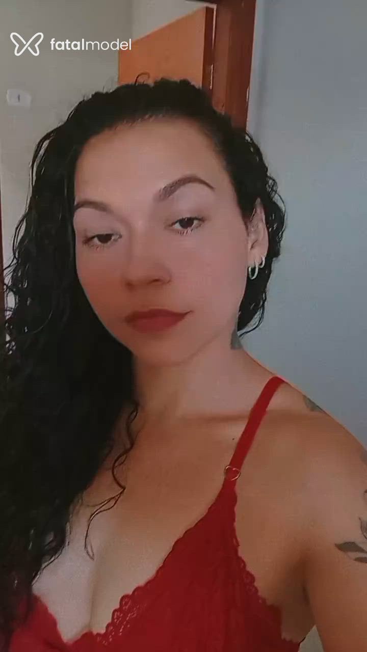 Acompanhante mulher morena (o) de olhos castanhos em Uberlândia Acompanhante mulher morena (o) de olhos castanhos em Uberlândia - Michelle Mendes