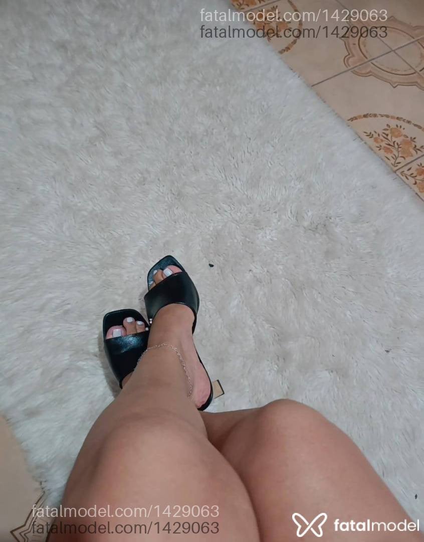 Acompanhante mulher morena (o) de olhos castanhos - Michelle Mendes