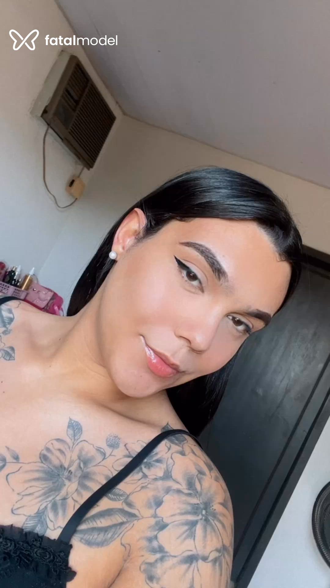 Acompanhante mulher trans morena (o) de olhos pretos - Eduarda Rocha Acompanhante mulher trans morena (o) de olhos pretos - Eduarda Rocha