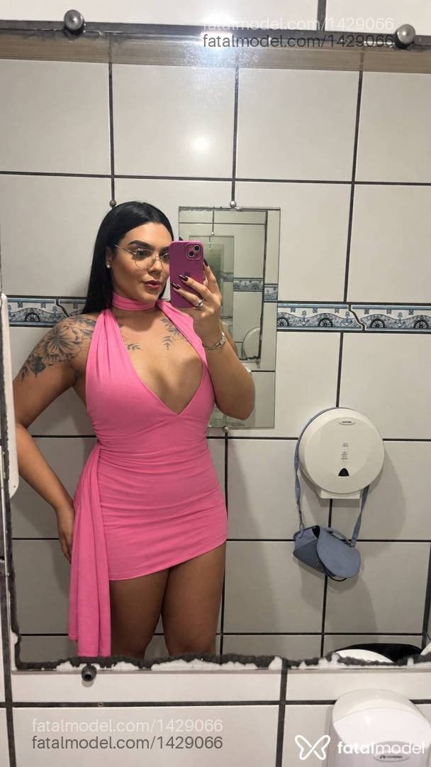 Acompanhante mulher trans morena (o) de olhos pretos - Eduarda Rocha