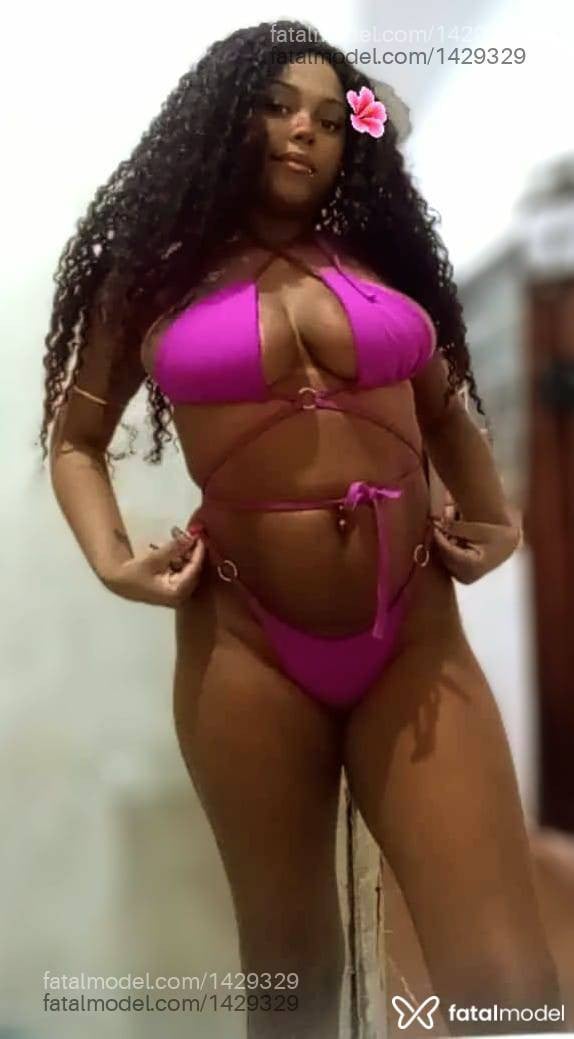 Acompanhante mulher morena (o) de olhos castanhos - Aylla Fercondinny