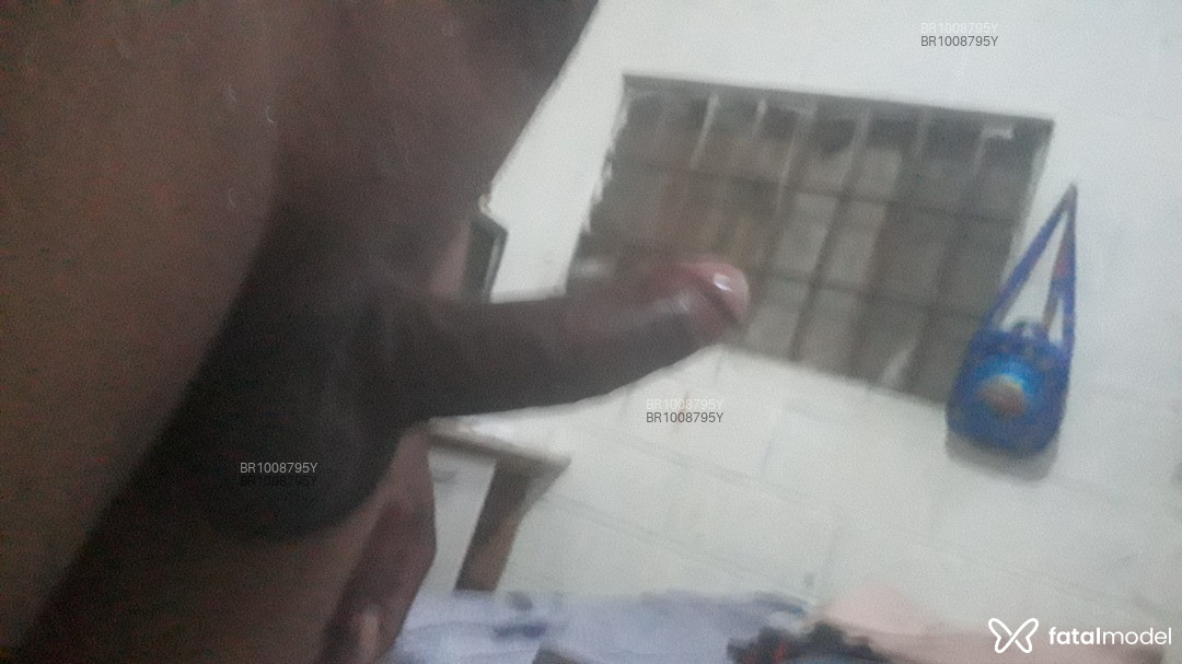 Acompanhante homem morena (o) de olhos castanhos em Rio de Janeiro Acompanhante homem morena (o) de olhos castanhos em Rio de Janeiro - Morenob