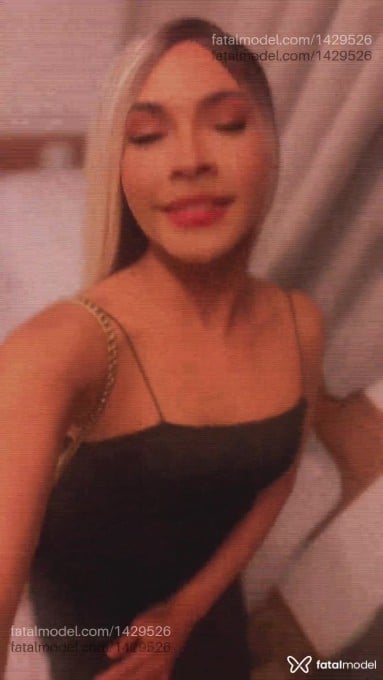 Acompanhante mulher trans loira (o) de olhos castanhos em Feira de Santana Acompanhante mulher trans loira (o) de olhos castanhos em Feira de Santana - Ellen Ferraz