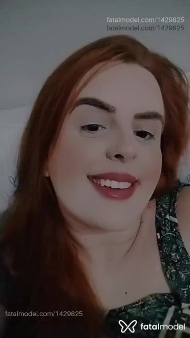 Acompanhante mulher ruiva (o) de olhos mel em Porto Alegre - Gaby Reis