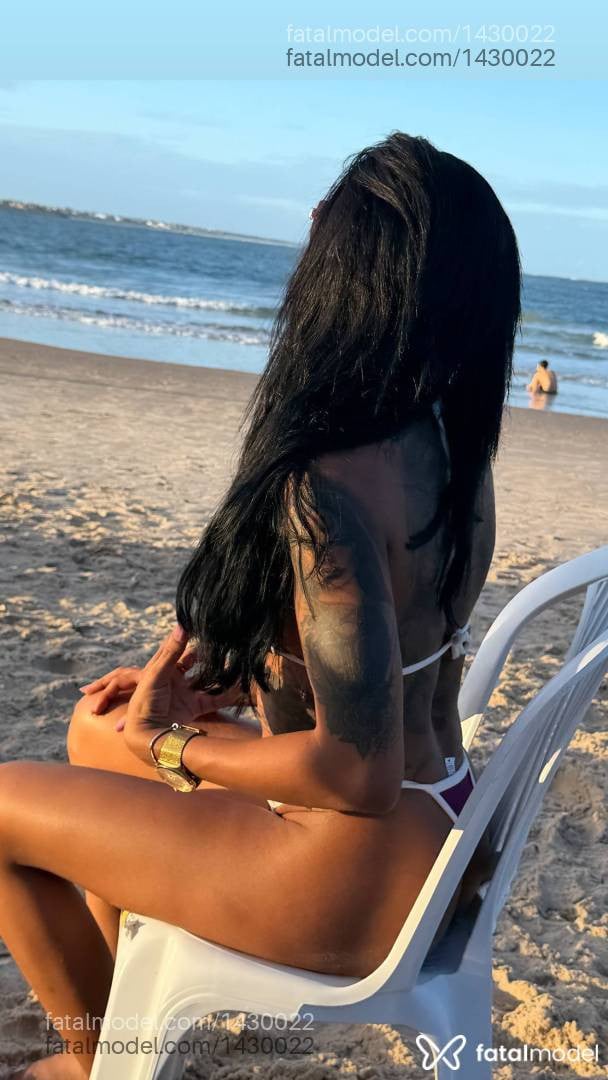 Acompanhante mulher com cabelo castanho de olhos pretos - Laís Andrade