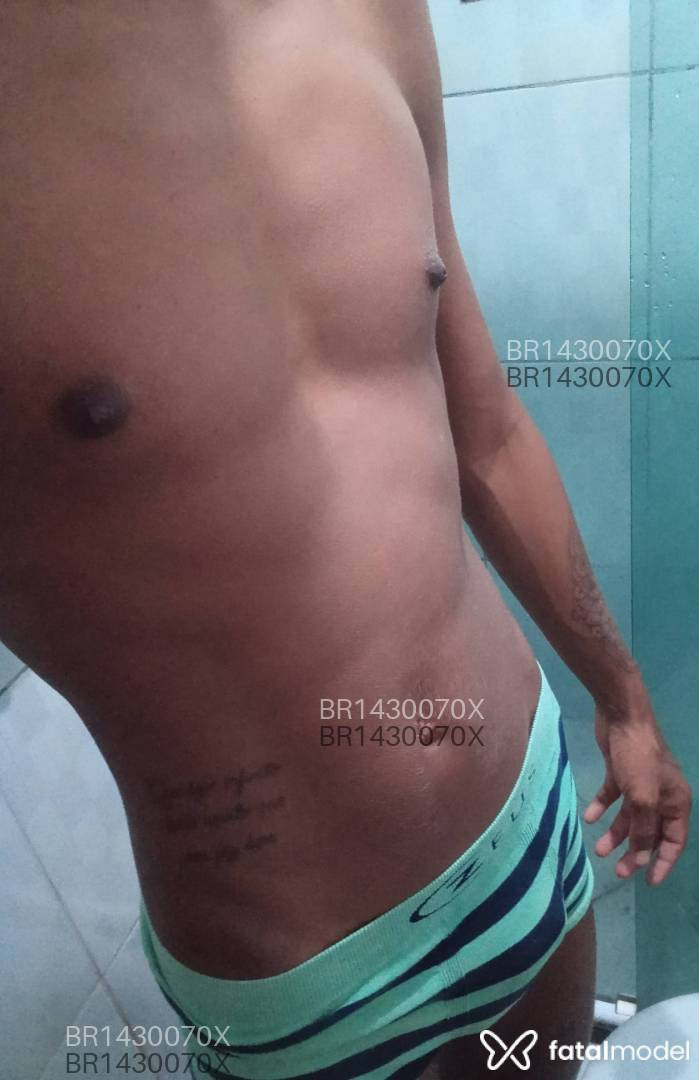 Acompanhante homem morena (o) de olhos castanhos em Cabo Frio Acompanhante homem morena (o) de olhos castanhos em Cabo Frio - Yan Rhuan