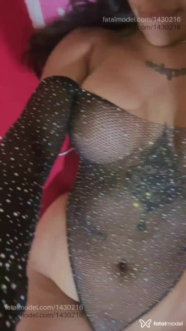 Acompanhante mulher morena (o) de olhos castanhos - Luiza