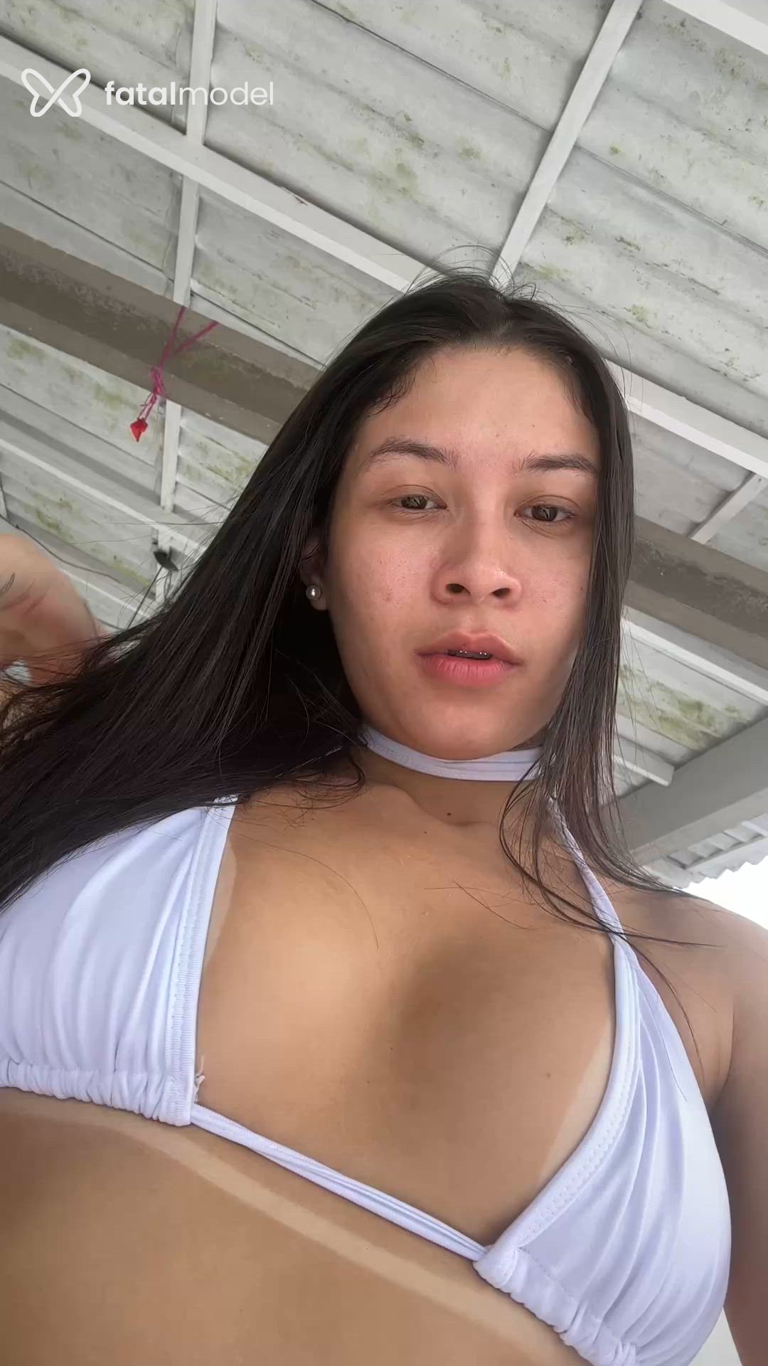 Acompanhante mulher morena (o) de olhos castanhos - Mell Alice