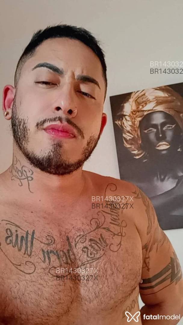 Acompanhante homem morena (o) de olhos castanhos em Taubaté Acompanhante homem morena (o) de olhos castanhos em Taubaté - França
