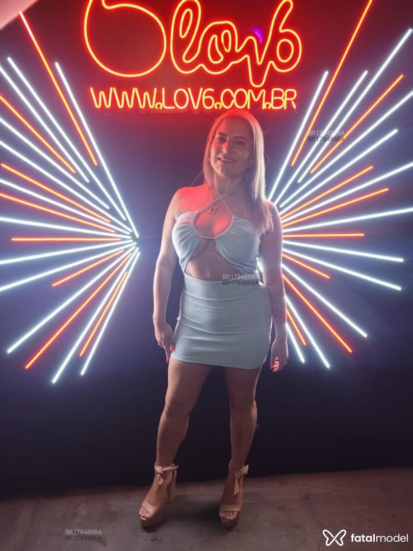 Acompanhante mulher loira (o) de olhos castanhos em Virtual - Gabii Pires