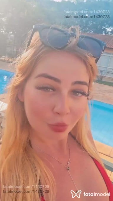 Acompanhante mulher loira (o) de olhos azuis em Gramado - Natasha mello