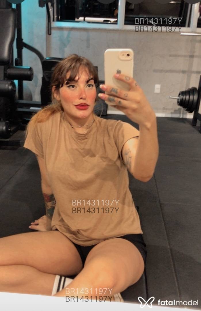 Acompanhante mulher com cabelo castanho de olhos castanhos em Barretos - Brenda