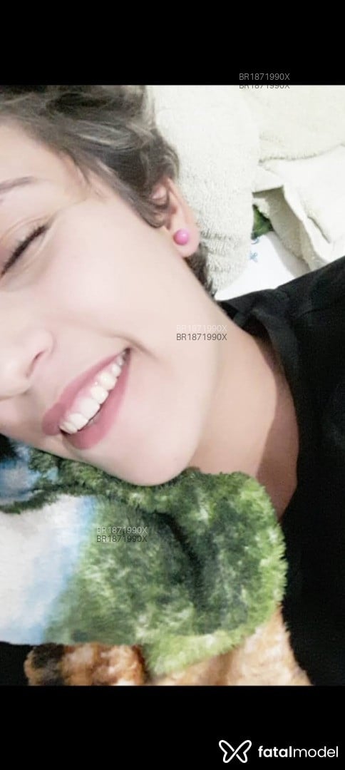 Acompanhante mulher com cabelo castanho de olhos castanhos em Paraguaçu Paulista Acompanhante mulher com cabelo castanho de olhos castanhos em Paraguaçu Paulista - Mayara