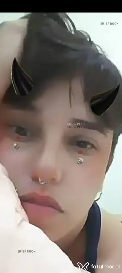 Acompanhante mulher com cabelo castanho de olhos castanhos em Paraguaçu Paulista Acompanhante mulher com cabelo castanho de olhos castanhos em Paraguaçu Paulista - Mayara