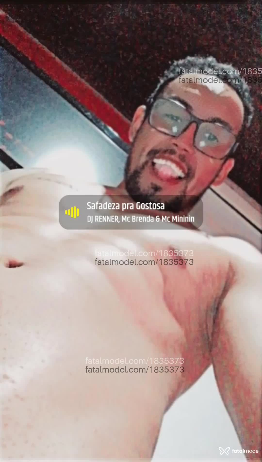 Acompanhante homem morena (o) de olhos castanhos - Lucas Acompanhante homem morena (o) de olhos castanhos - Lucas