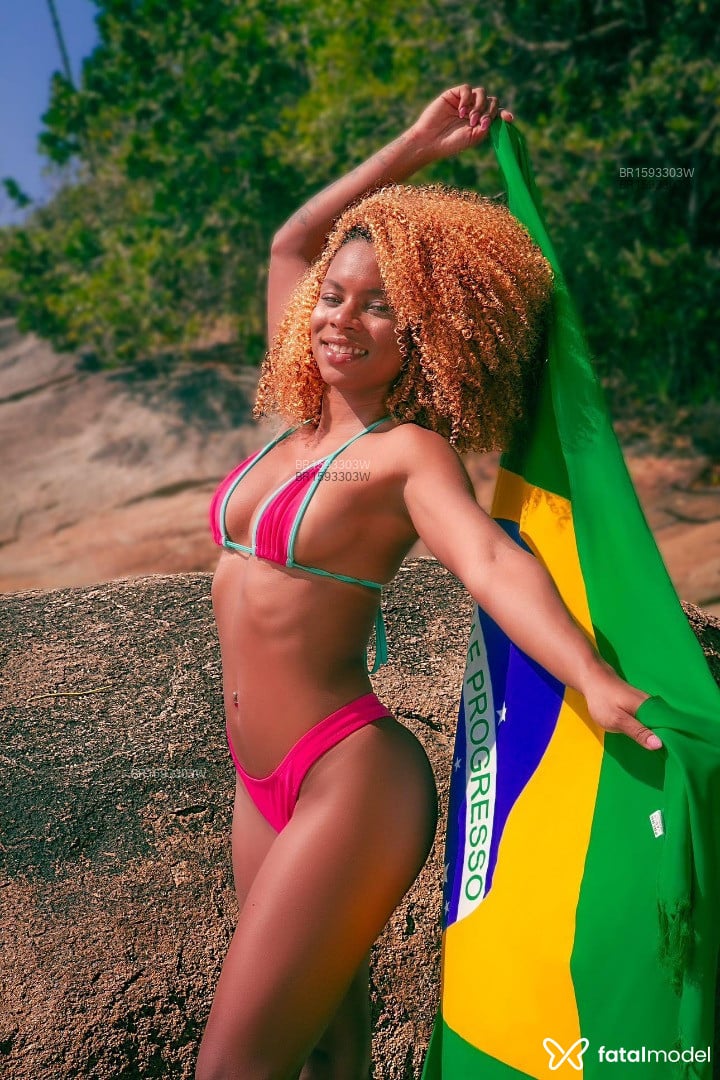 Acompanhante mulher loira (o) de olhos mel em São Paulo - Rebeca Villar