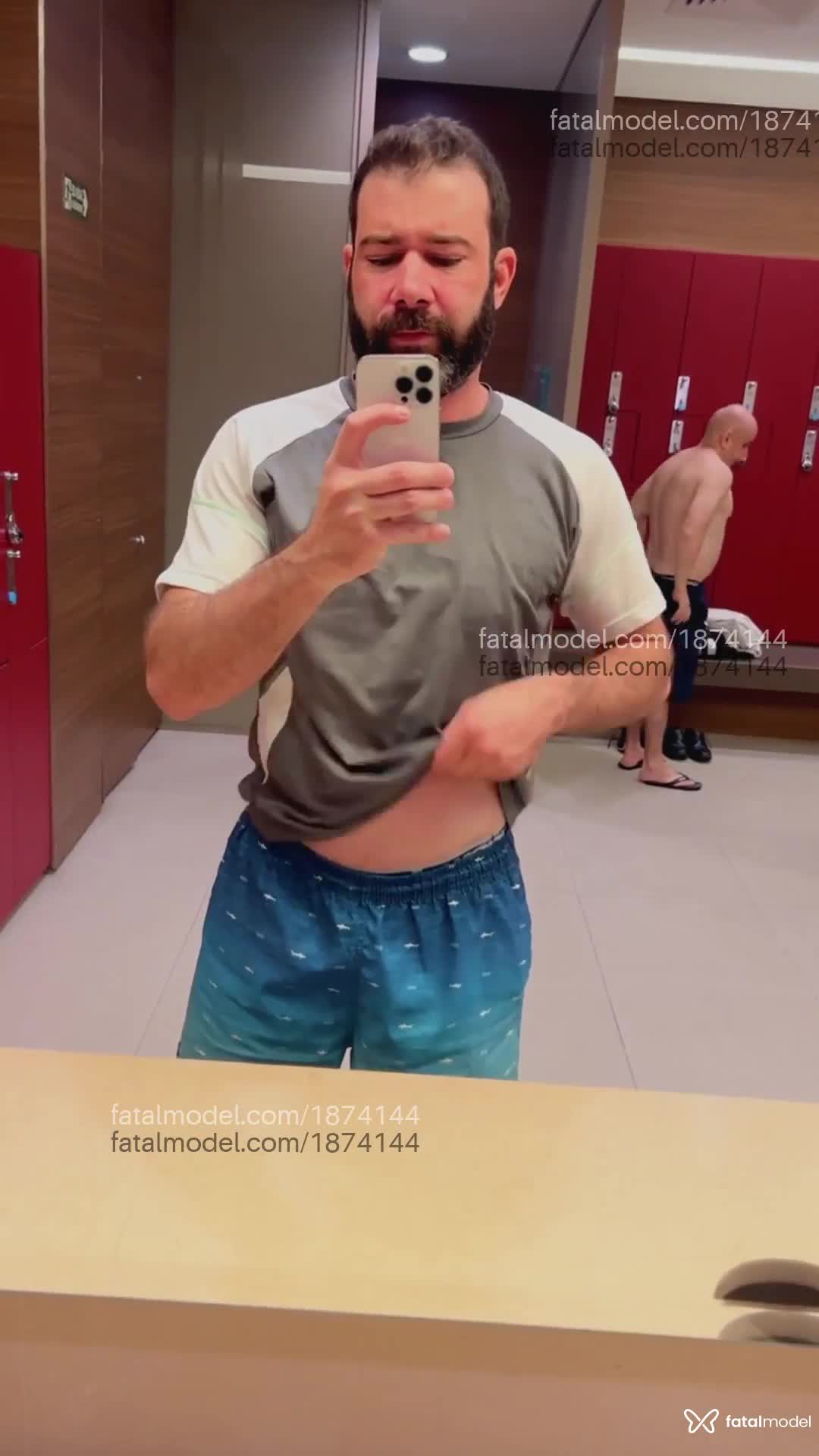 Acompanhante homem morena (o) de olhos pretos - Gustavo Acompanhante homem morena (o) de olhos pretos - Gustavo