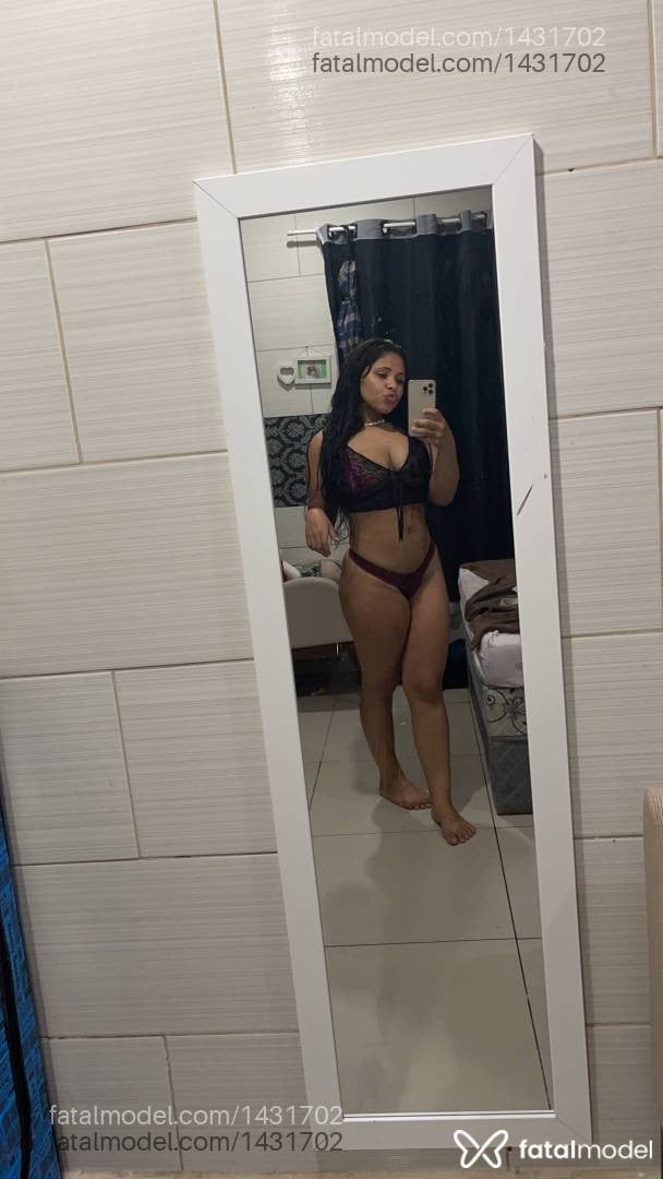 Acompanhante mulher morena (o) de olhos mel - Nicole