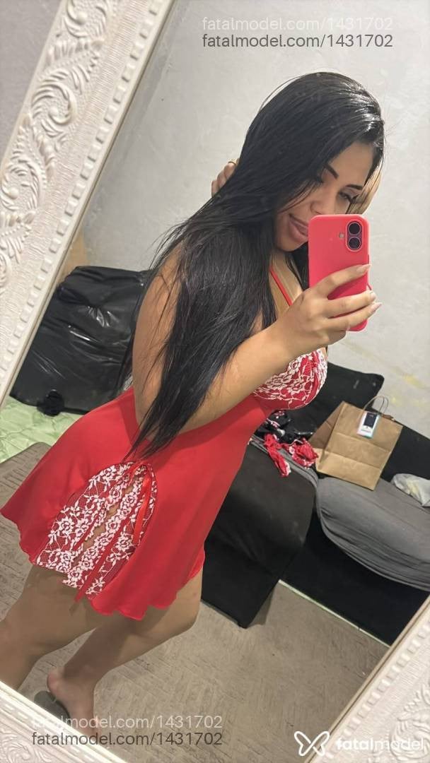 Acompanhante mulher morena (o) de olhos mel - Nicole