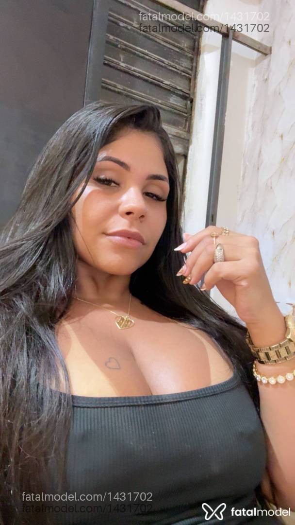 Acompanhante mulher morena (o) de olhos mel - Nicole