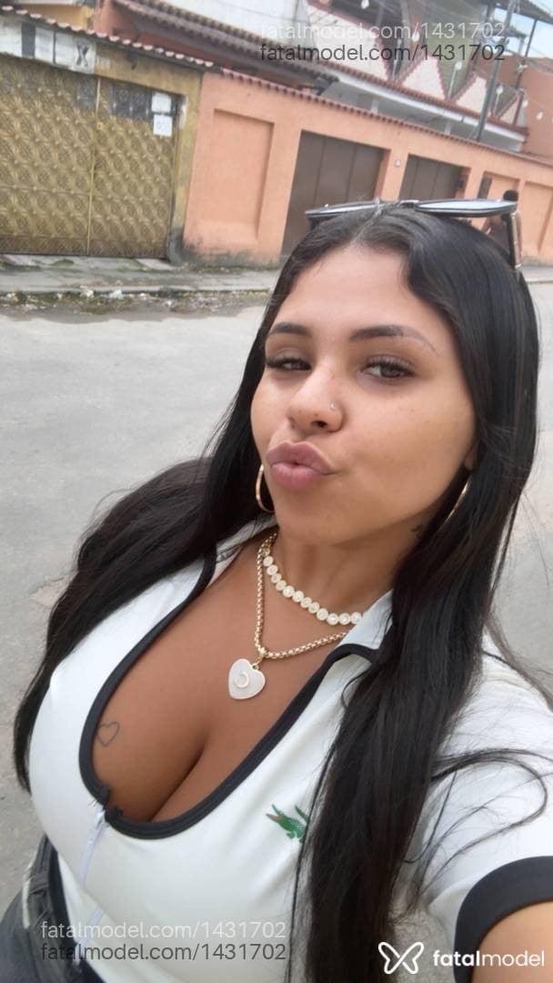 Acompanhante mulher morena (o) de olhos mel - Nicole