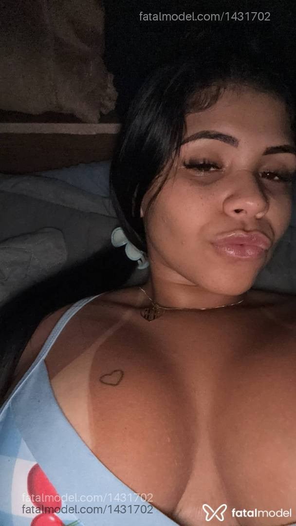 Acompanhante mulher morena (o) de olhos mel - Nicole