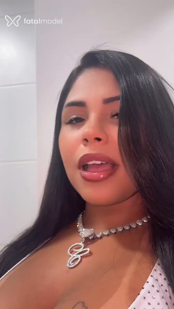 Acompanhante mulher morena (o) de olhos mel - Nicole