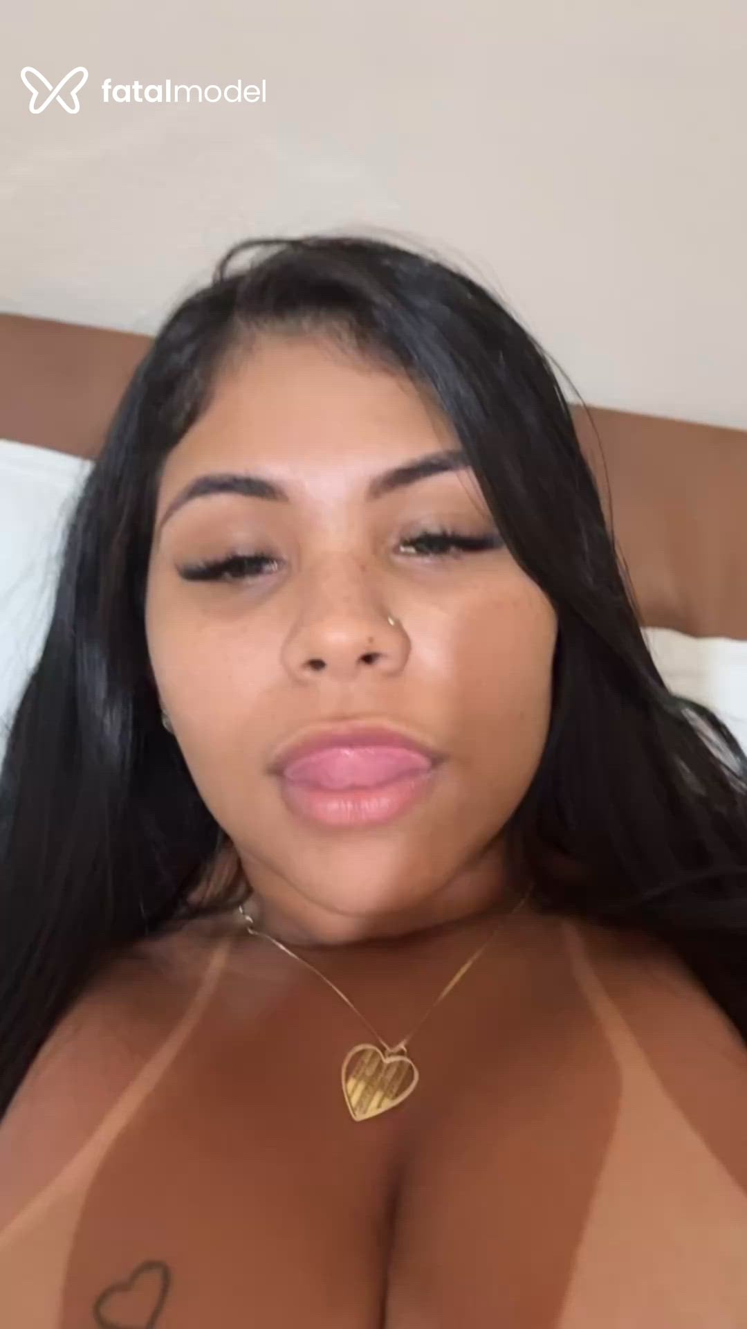 Acompanhante mulher morena (o) de olhos mel - Nicole