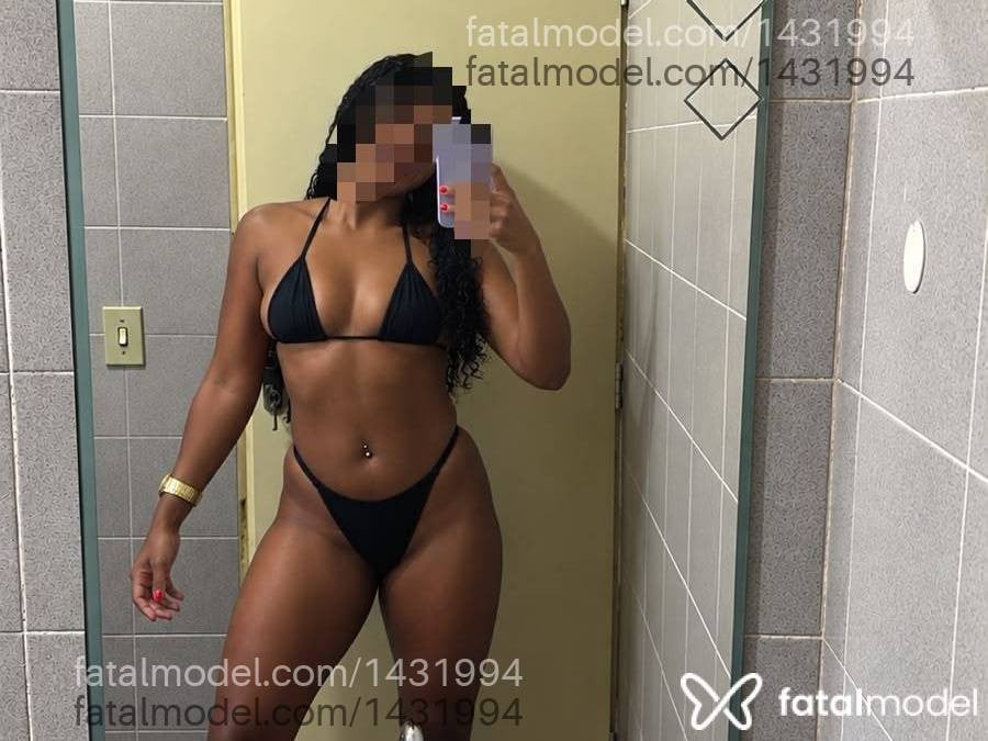 Acompanhante mulher morena (o) de olhos pretos - Lara