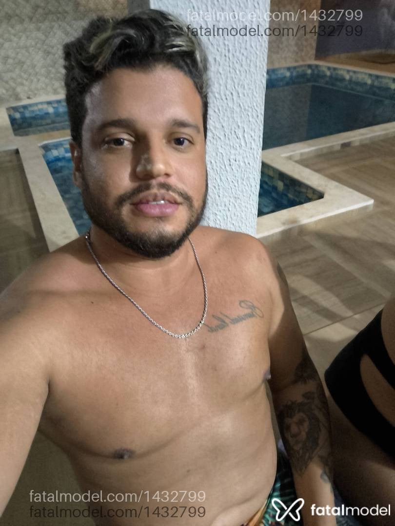 Acompanhante homem com cabelo castanho de olhos castanhos em Palmas - Márcio Adams