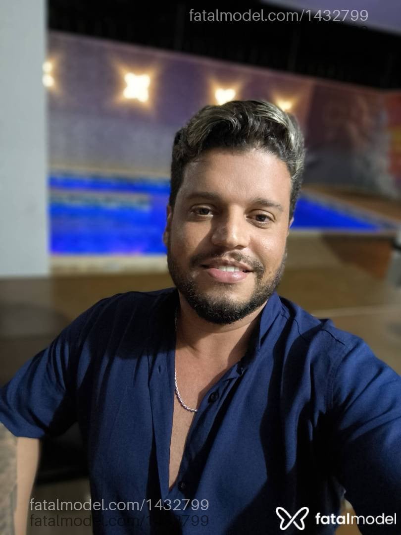 Acompanhante homem com cabelo castanho de olhos castanhos em Palmas - Márcio Adams