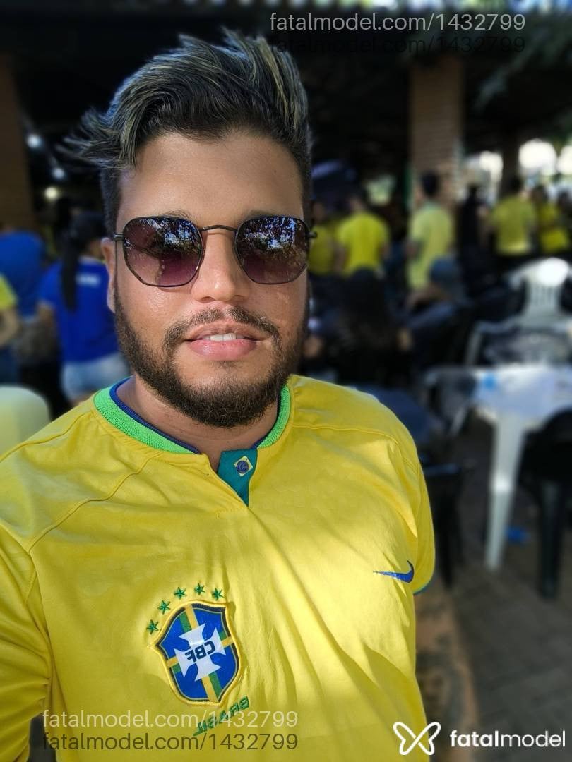 Acompanhante homem com cabelo castanho de olhos castanhos em Palmas - Márcio Adams