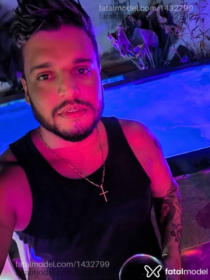Acompanhante homem com cabelo castanho de olhos castanhos em Palmas - Márcio Adams