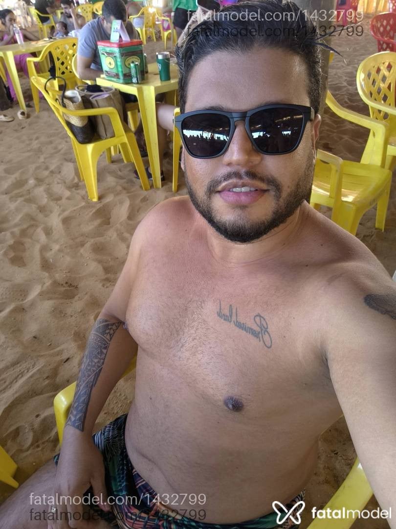Acompanhante homem com cabelo castanho de olhos castanhos em Palmas - Márcio Adams