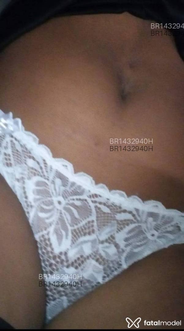 Acompanhante mulher morena (o) de olhos castanhos - Loorena Lopes Acompanhante mulher morena (o) de olhos castanhos - Loorena Lopes