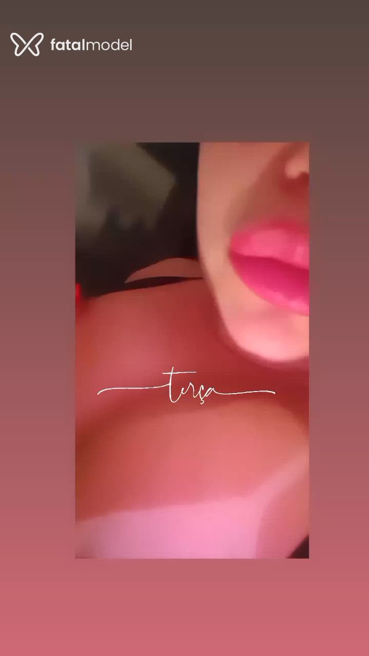 Acompanhante mulher morena (o) de olhos pretos - Kamila Parker